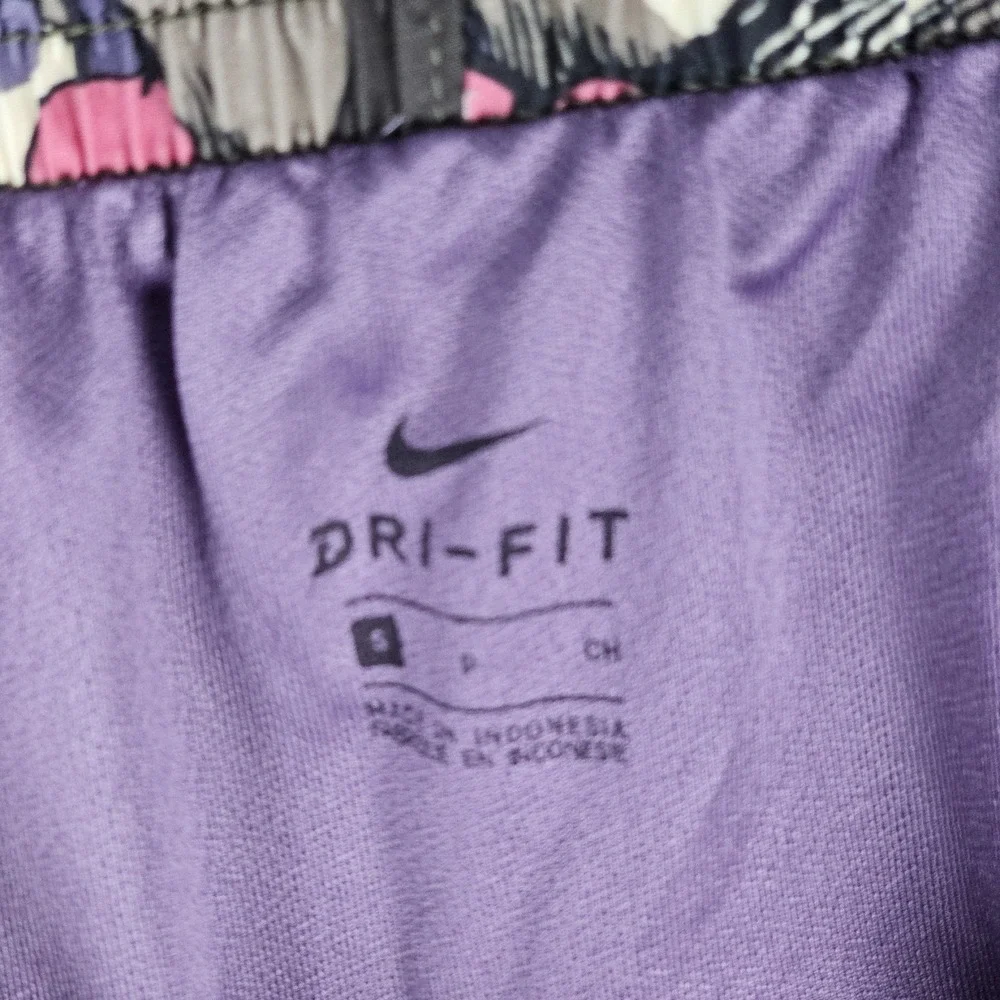 Nike Running Shorts Women's Small Multi Floral Dri-Fit Elastic Waist DA1236-004 - Picture 7 of 11